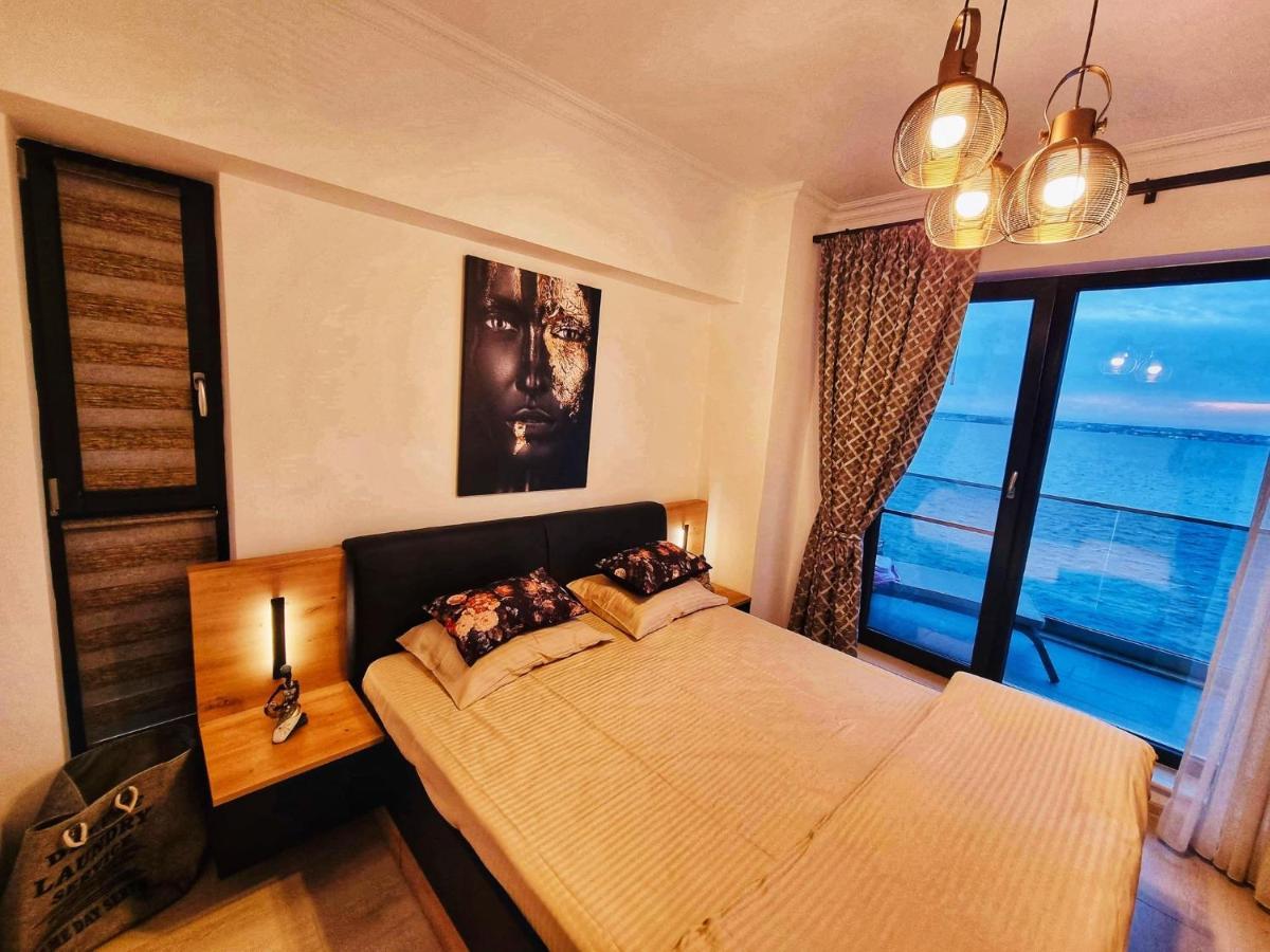 Deluxe Lake View Mamaia Exteriér fotografie