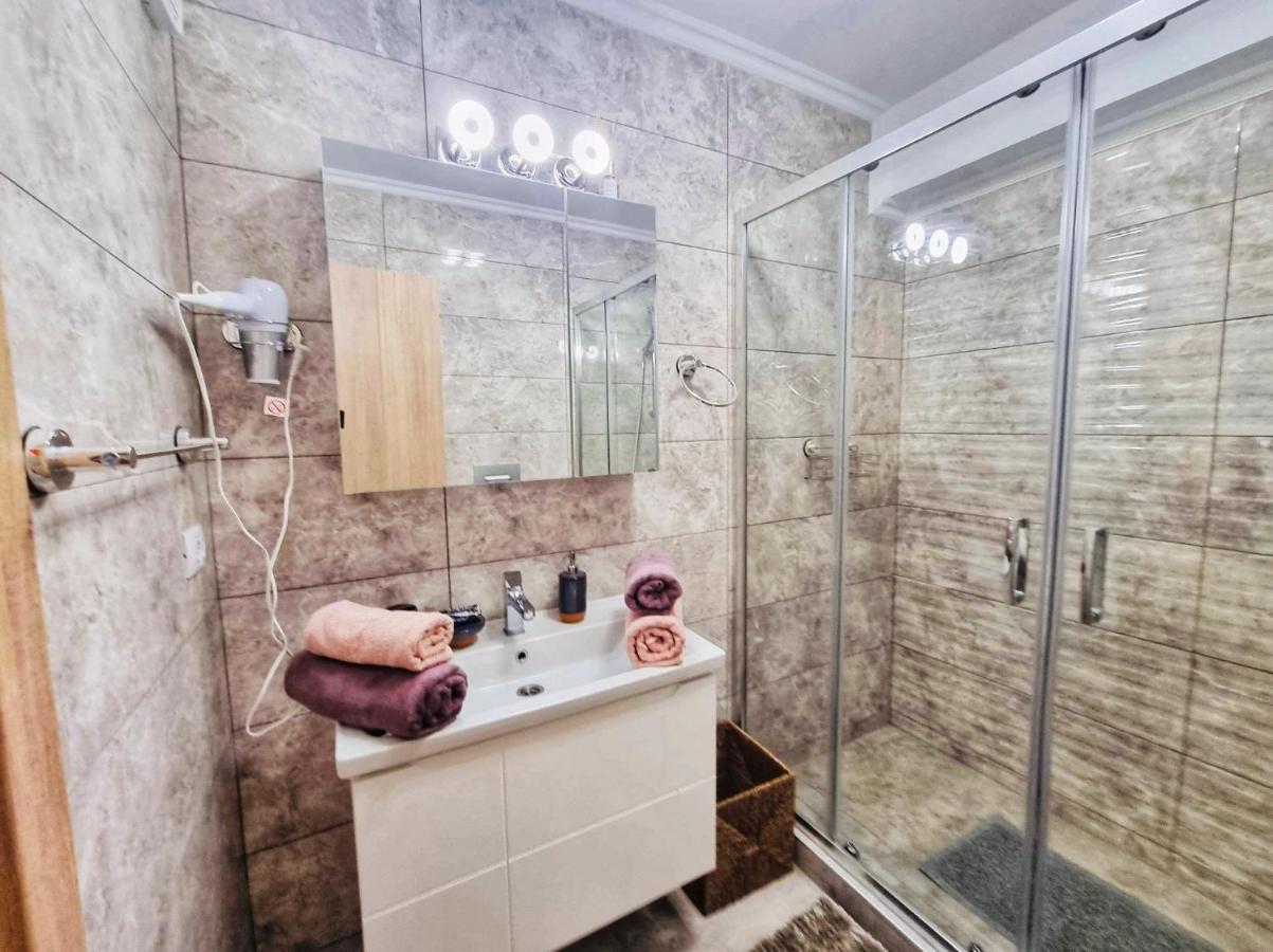 Deluxe Lake View Mamaia Exteriér fotografie