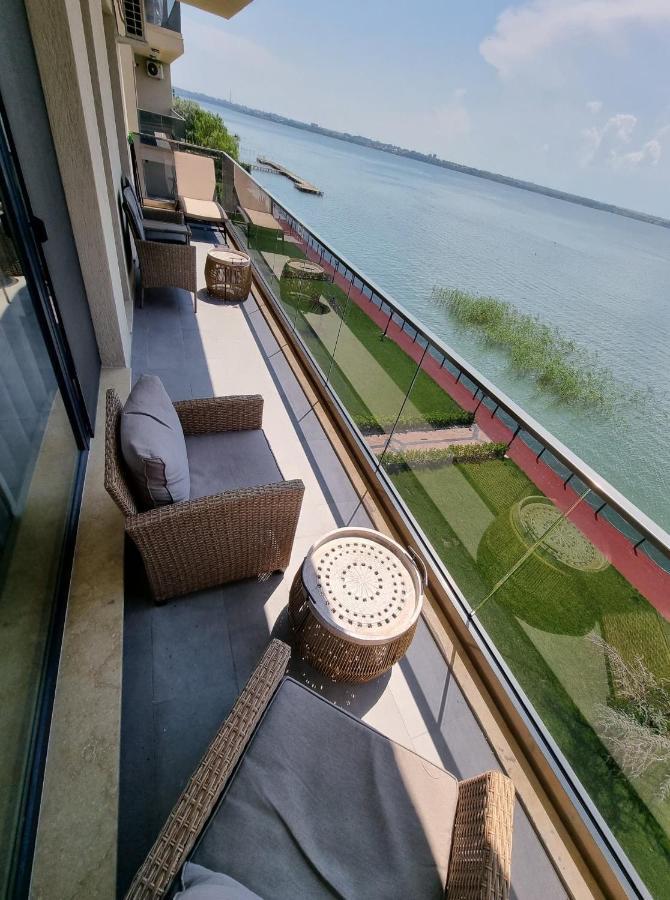 Deluxe Lake View Mamaia Exteriér fotografie